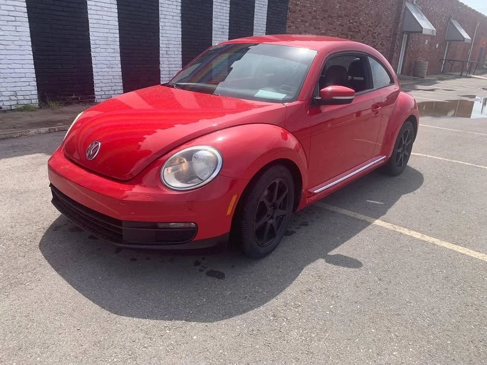2012 Volkswagen A5 Beetle - Image 2 of 11