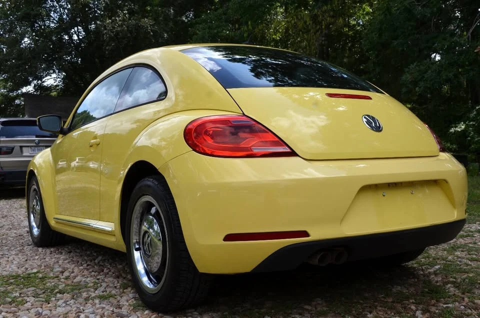 2012 Volkswagen A5 Beetle - Image 6 of 16
