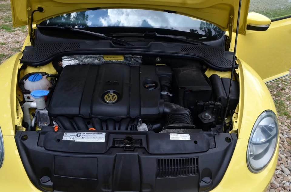 2012 Volkswagen A5 Beetle - Image 13 of 16