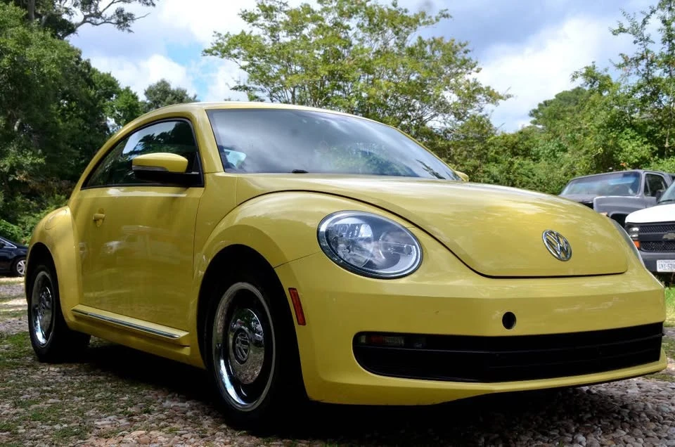 2012 Volkswagen A5 Beetle - Image 2 of 16