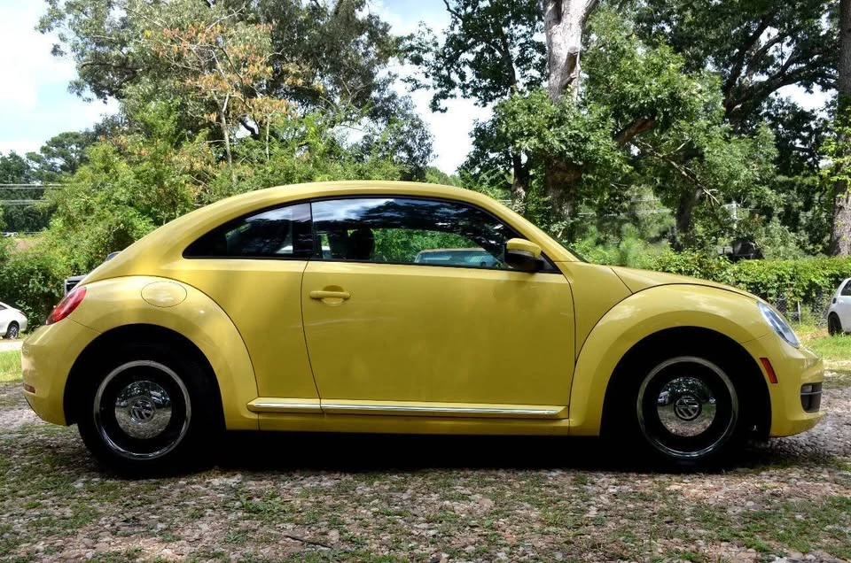2012 Volkswagen A5 Beetle - Image 4 of 16