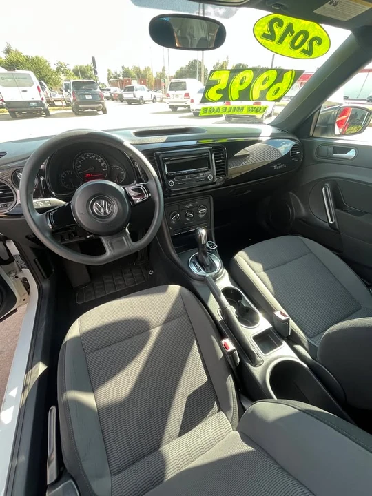 2012 Volkswagen A5 Beetle - Image 10 of 11