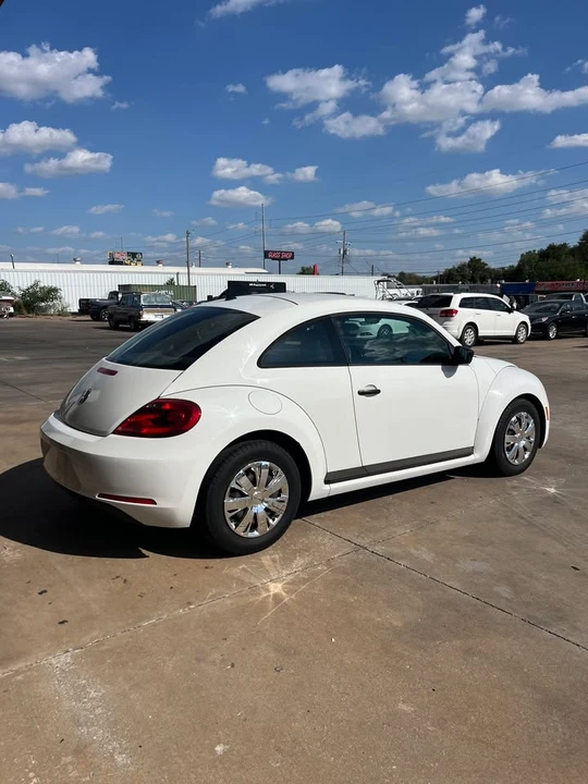 2012 Volkswagen A5 Beetle - Image 3 of 11