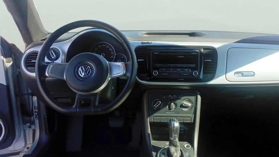 2012 Volkswagen A5 Beetle - Image 9 of 15
