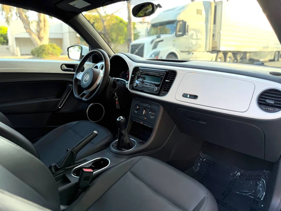 2012 Volkswagen A5 Beetle - Image 12 of 20
