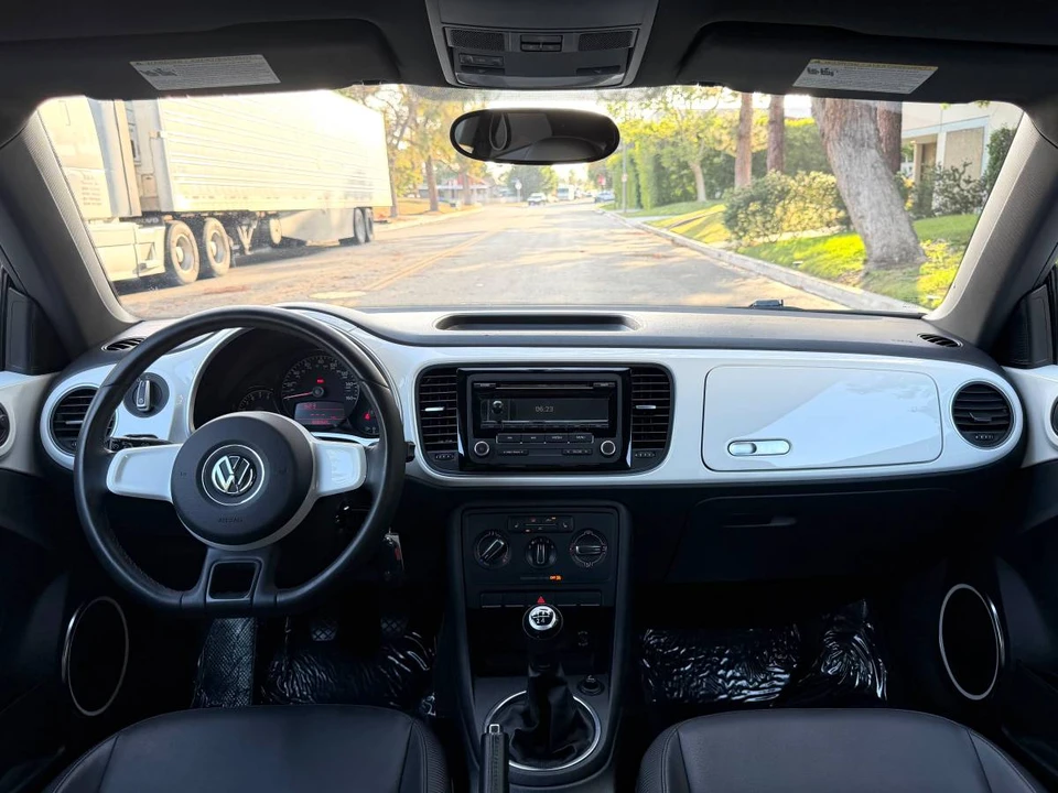 2012 Volkswagen A5 Beetle - Image 7 of 20
