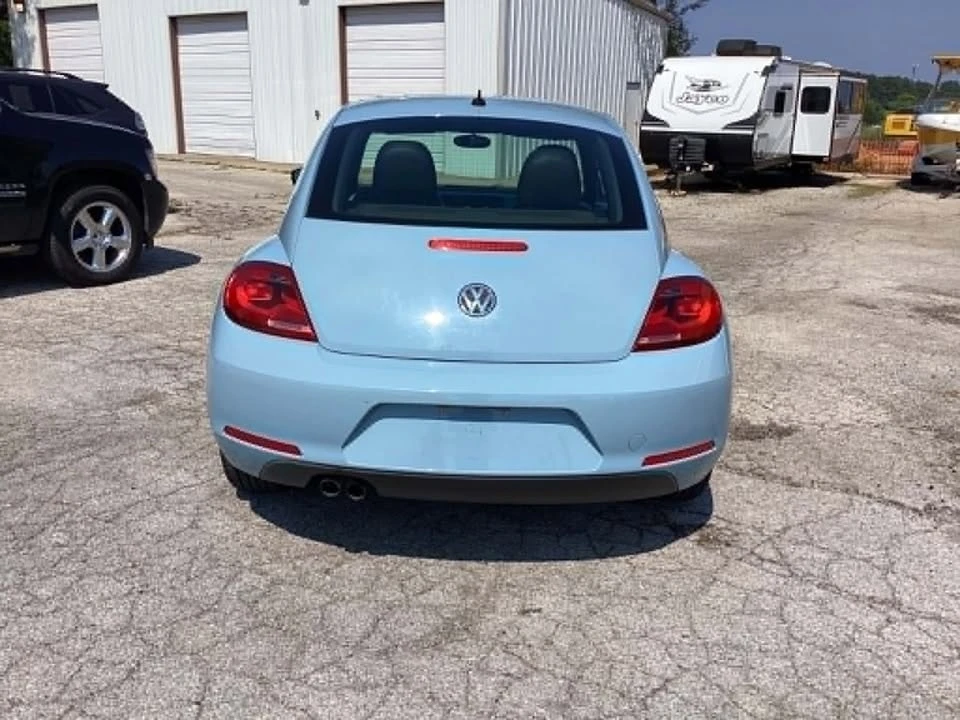 2012 Volkswagen A5 Beetle - Image 8 of 18