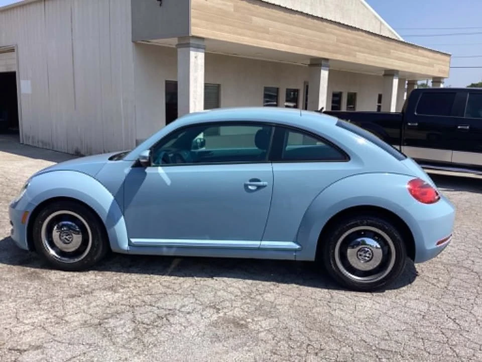 2012 Volkswagen A5 Beetle - Image 2 of 18