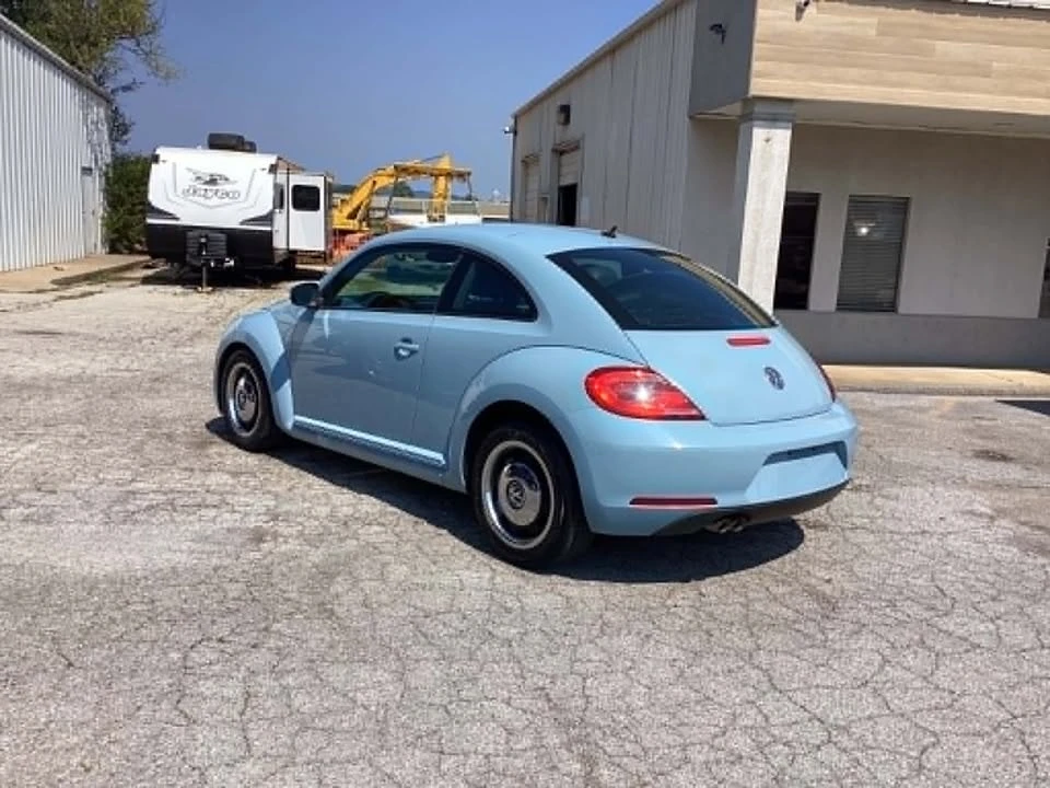 2012 Volkswagen A5 Beetle - Image 6 of 18