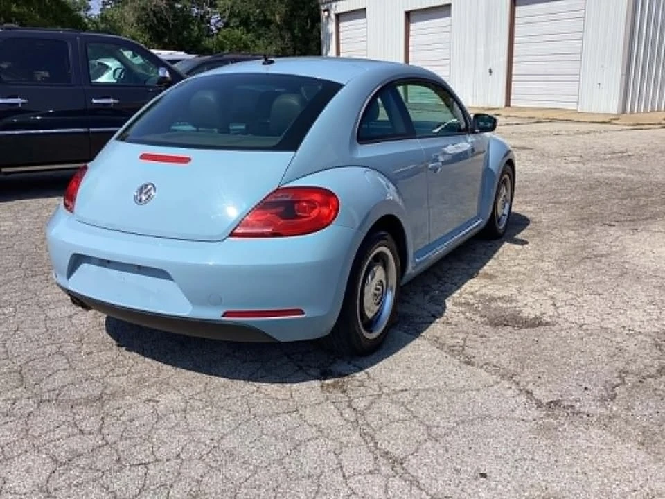 2012 Volkswagen A5 Beetle - Image 7 of 18