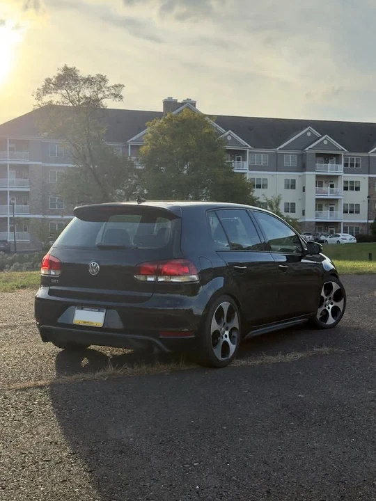 2012 Volkswagen GTI Mk6 - Image 2 of 11