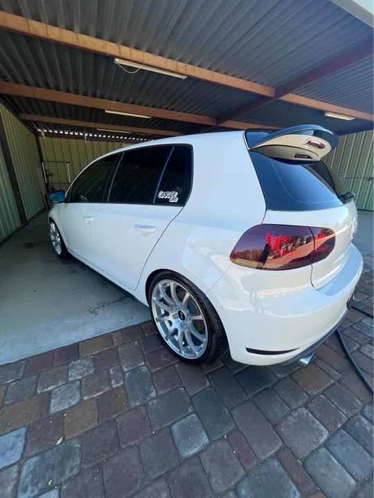 2012 Volkswagen GTI Mk6 - Image 8 of 16