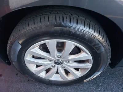 2012 Volkswagen Routan - Image 9 of 9
