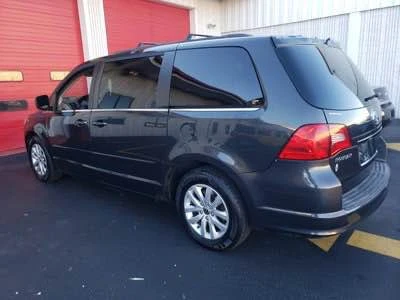 2012 Volkswagen Routan - Image 4 of 9