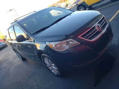 2012 Volkswagen Routan - Image 3 of 9