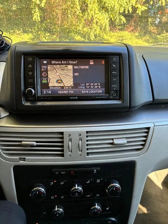 2012 Volkswagen Routan - Image 7 of 7