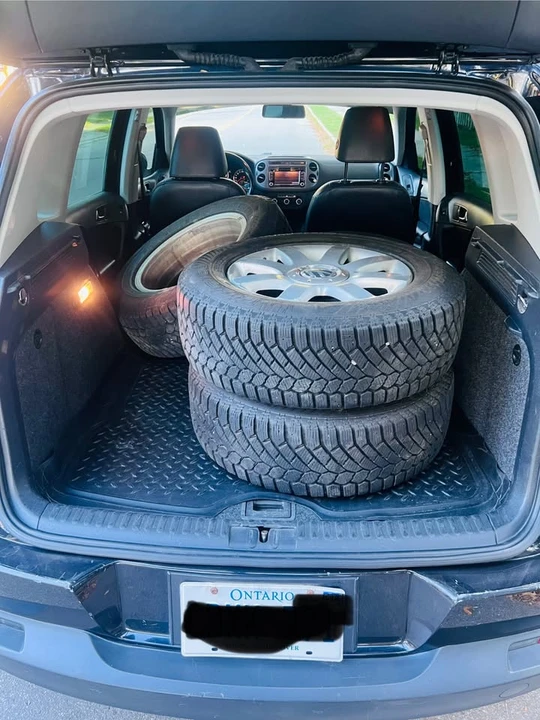 2012 Volkswagen Tiguan - Image 9 of 12