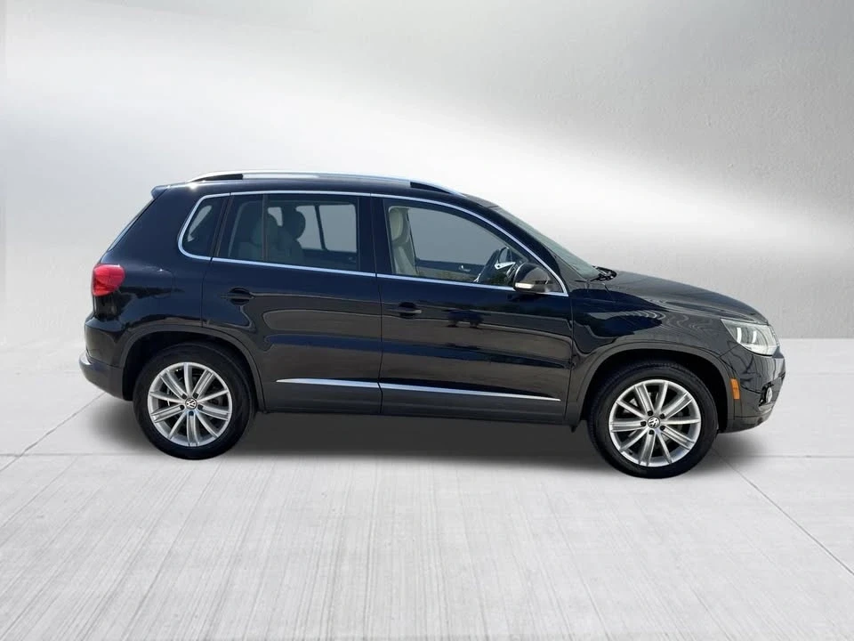 2012 Volkswagen Tiguan - Image 6 of 8