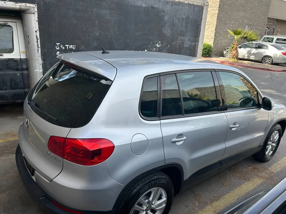 2012 Volkswagen Tiguan - Image 7 of 20