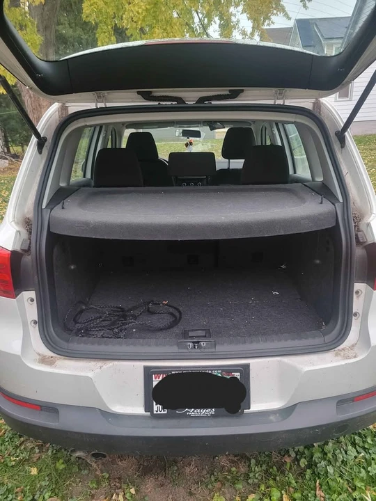 2012 Volkswagen Tiguan - Image 4 of 5