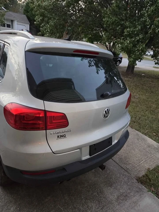 2012 Volkswagen Tiguan - Image 2 of 7