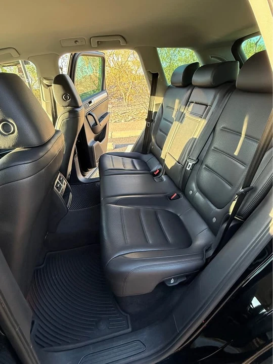 2012 Volkswagen Touareg - Image 16 of 20