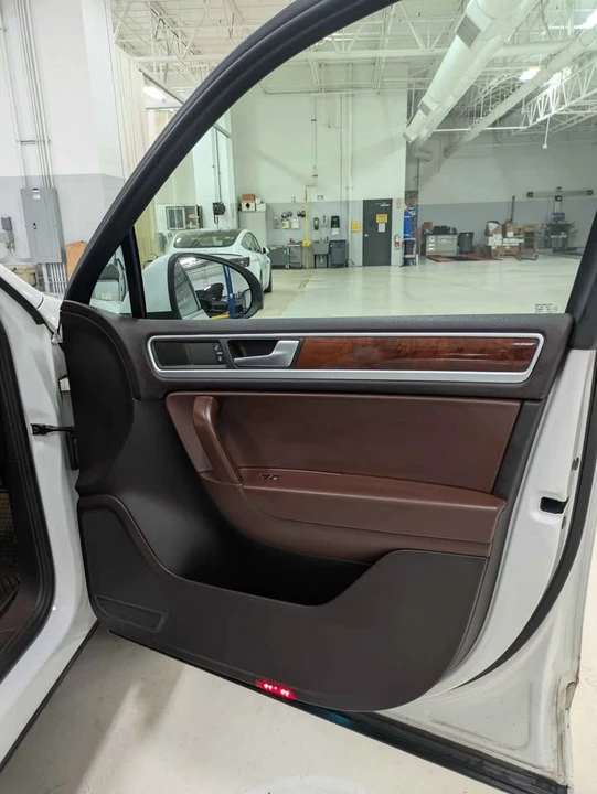 2012 Volkswagen Touareg - Image 17 of 19
