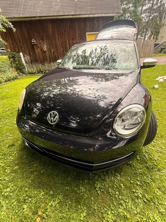 2012 Volkswagen A5 Beetle - Image 8 of 11