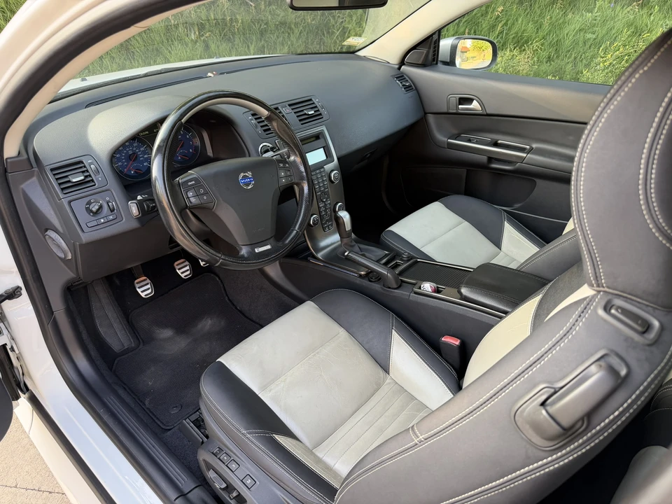 2012 Volvo C30 - Image 27 of 31