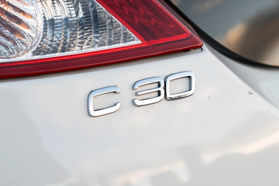 2012 Volvo C30 - Image 16 of 31