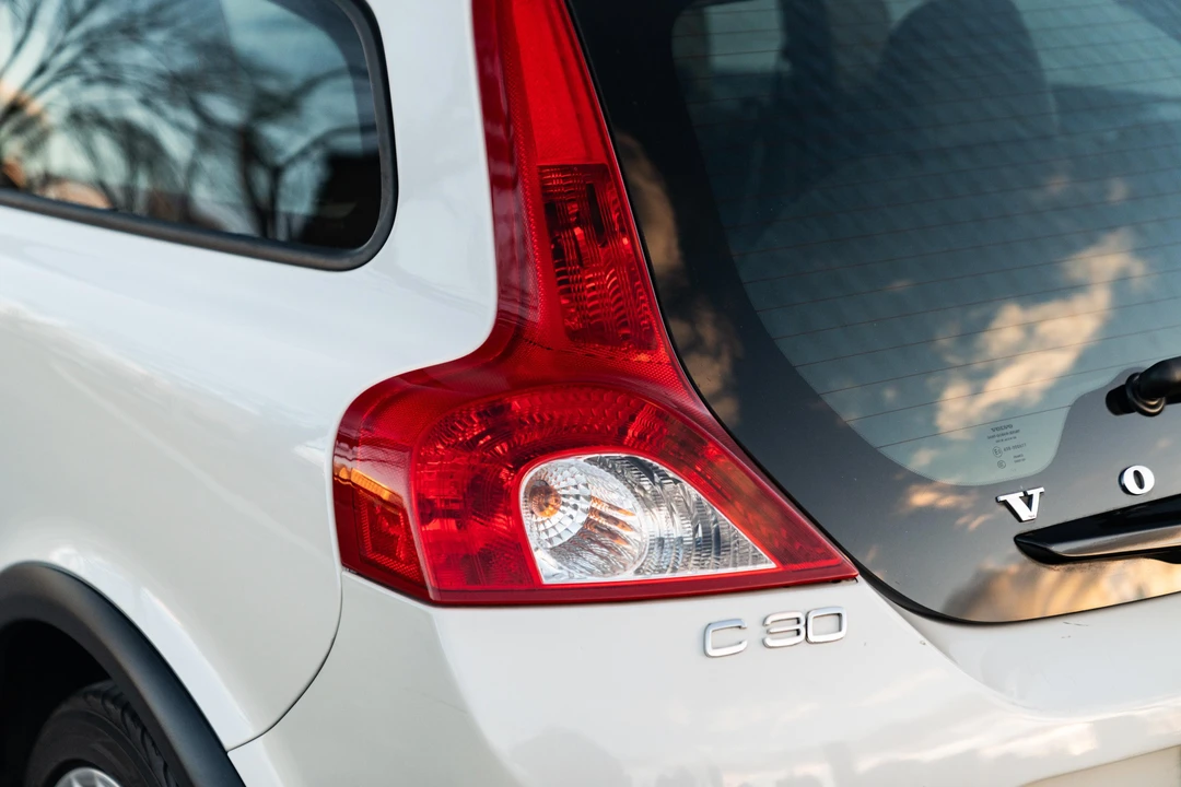 2012 Volvo C30 - Image 15 of 31