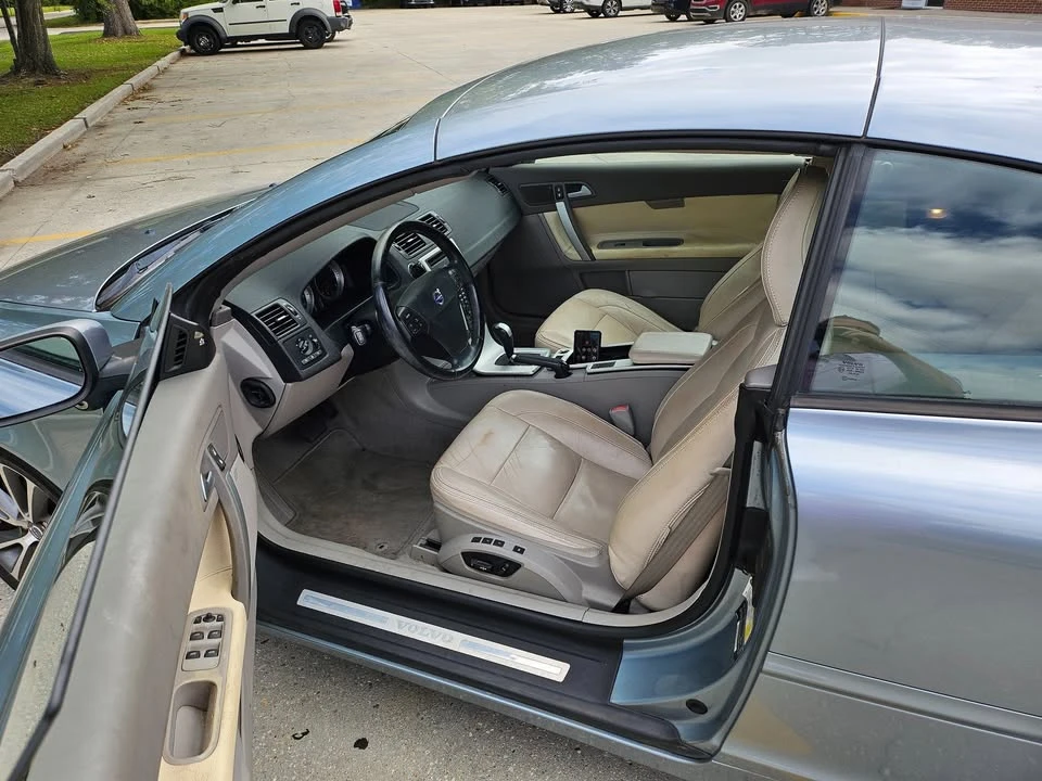 2012 Volvo C70 2nd Gen - Image 3 of 3