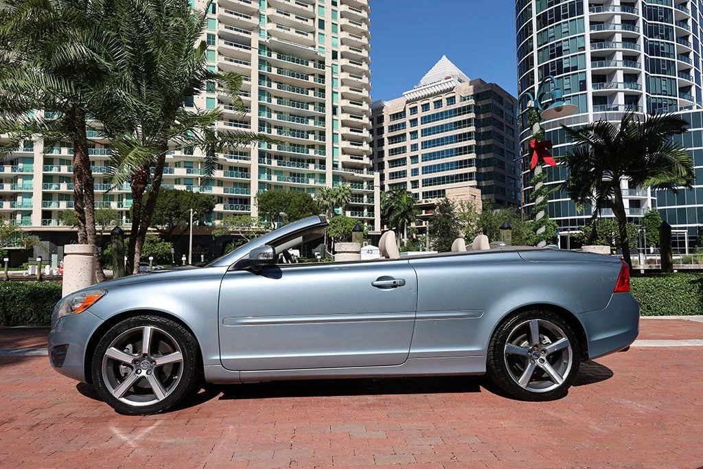 2012 Volvo C70 2nd Gen - Image 2 of 21