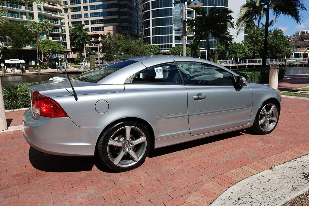 2012 Volvo C70 2nd Gen - Image 19 of 21