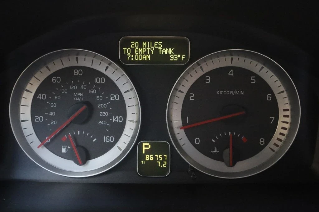 2012 Volvo C70 2nd Gen - Image 12 of 21