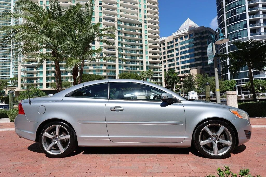 2012 Volvo C70 2nd Gen - Image 15 of 21