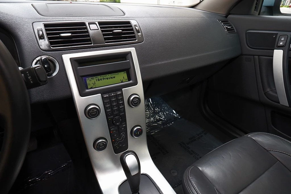 2012 Volvo C70 2nd Gen - Image 10 of 12