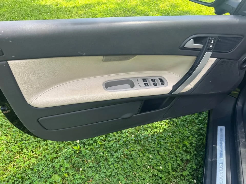 2012 Volvo C70 2nd Gen - Image 8 of 20