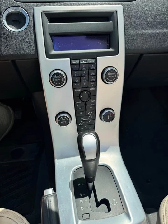 2012 Volvo C70 2nd Gen - Image 14 of 20