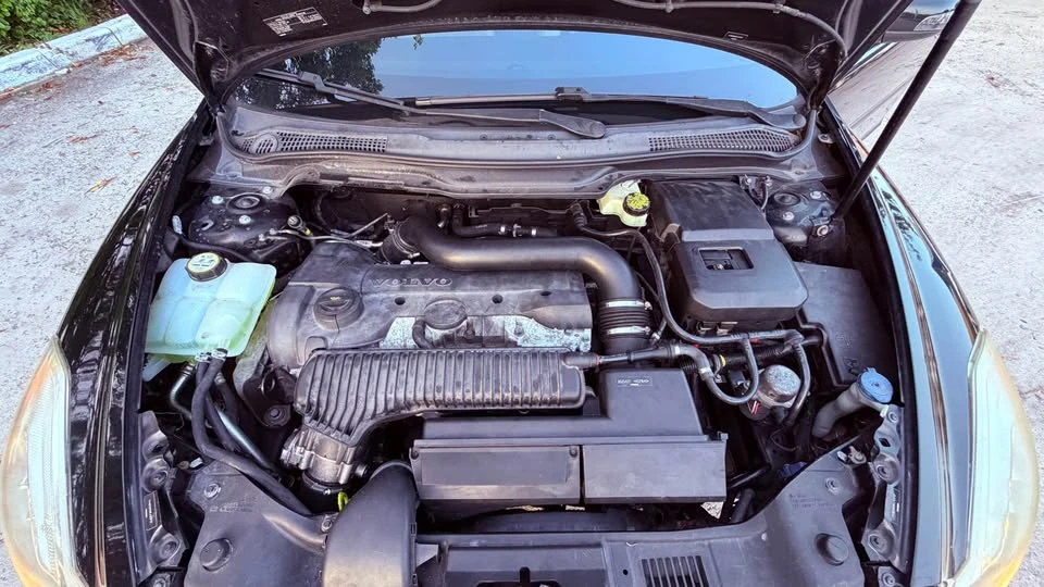 2012 Volvo C70 2nd Gen - Image 17 of 17