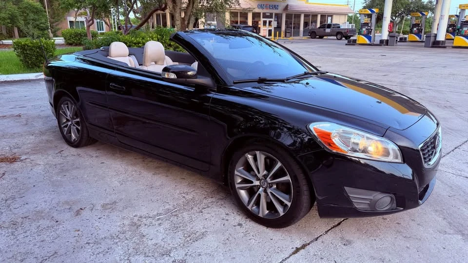 2012 Volvo C70 2nd Gen - Image 8 of 17