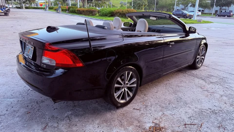 2012 Volvo C70 2nd Gen - Image 6 of 17