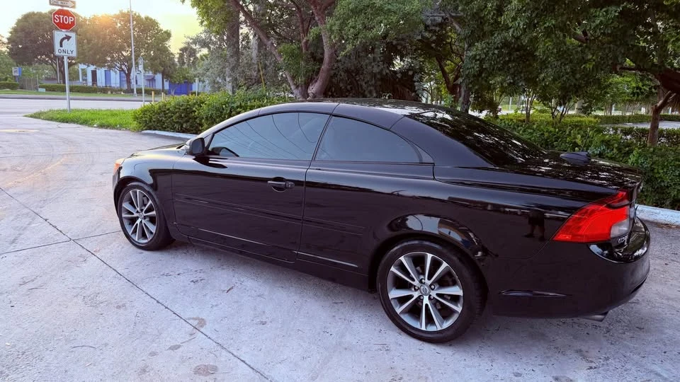 2012 Volvo C70 2nd Gen - Image 13 of 17