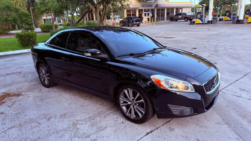 2012 Volvo C70 2nd Gen - Image 15 of 17