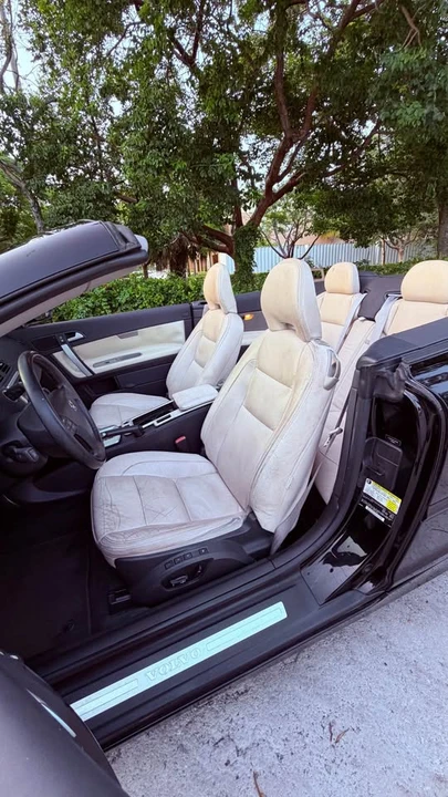 2012 Volvo C70 2nd Gen - Image 9 of 17