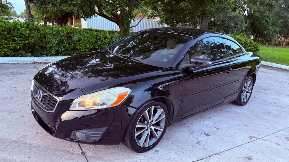 2012 Volvo C70 2nd Gen - Image 12 of 17
