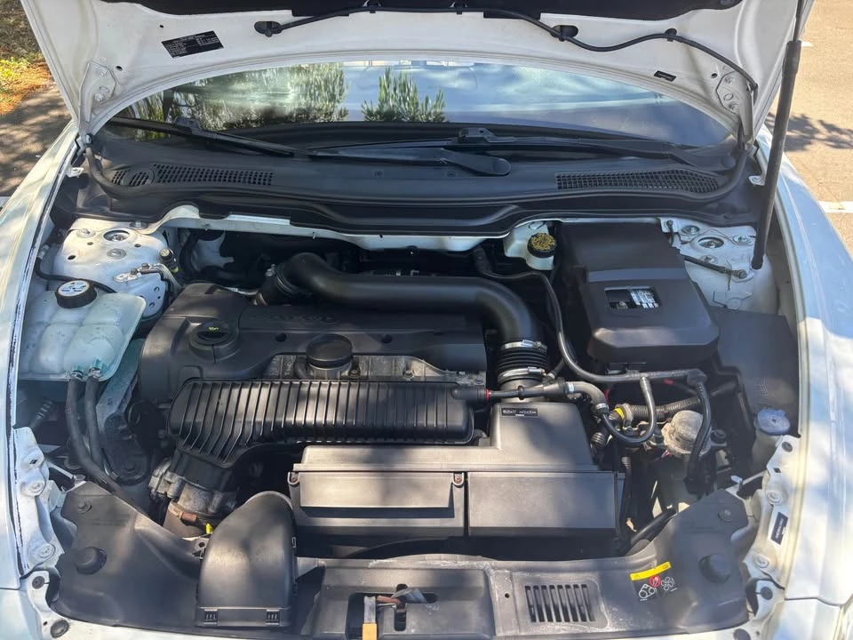 2012 Volvo C70 2nd Gen - Image 7 of 11