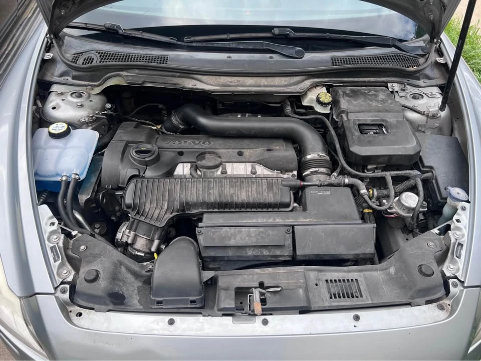 2012 Volvo C70 2nd Gen - Image 11 of 14