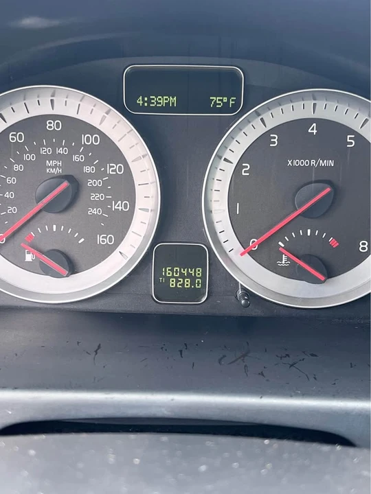2012 Volvo C70 2nd Gen - Image 13 of 14