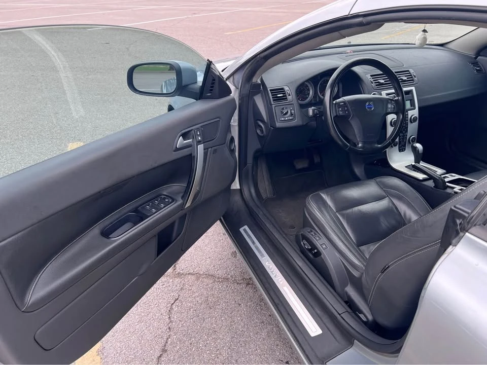 2012 Volvo C70 2nd Gen - Image 4 of 14